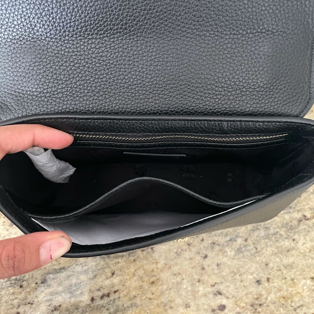 New Tory Burch Carter  crossbody/ shoulder bag - Picture 6 of 10